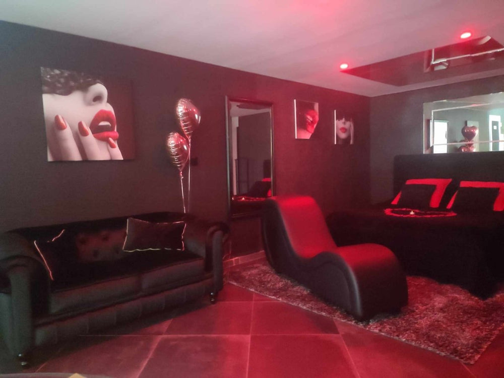 Avec Toi suites spa: La GLAMOUR - Love’nSpa - weekend en amoureux, love rooms avec spa ou jacuzzi privatif12 de Avec Toi suites spa: La GLAMOUR