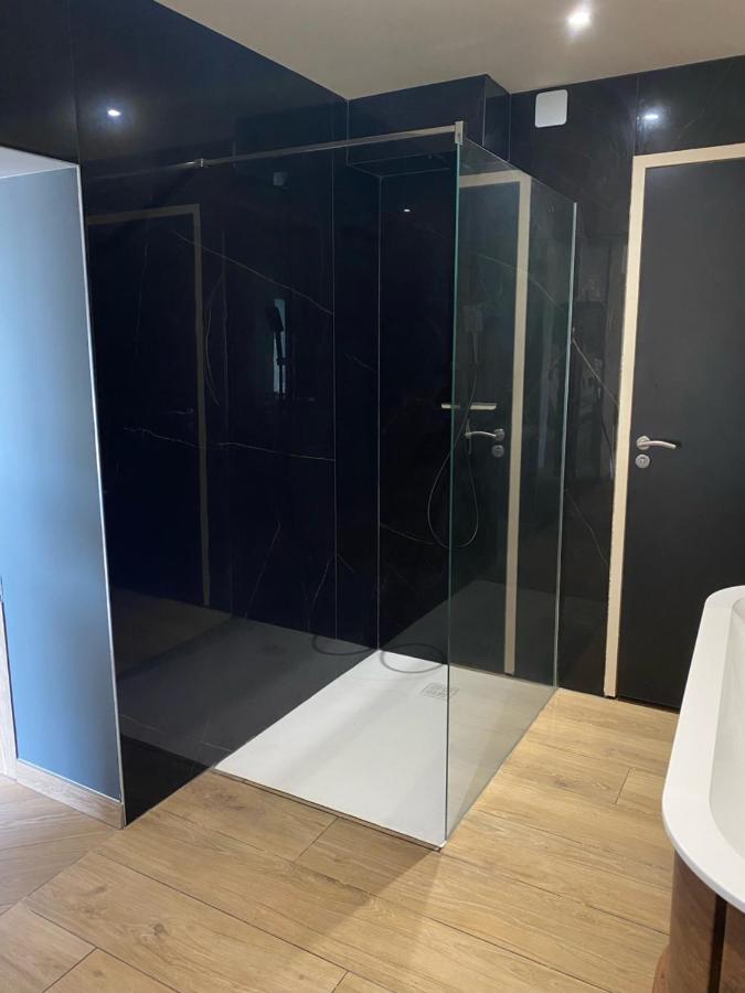 Domaine du Sauge - Love Room - Love’nSpa - weekend en amoureux, love rooms avec spa ou jacuzzi privatif3 de Domaine du Sauge - Love Room