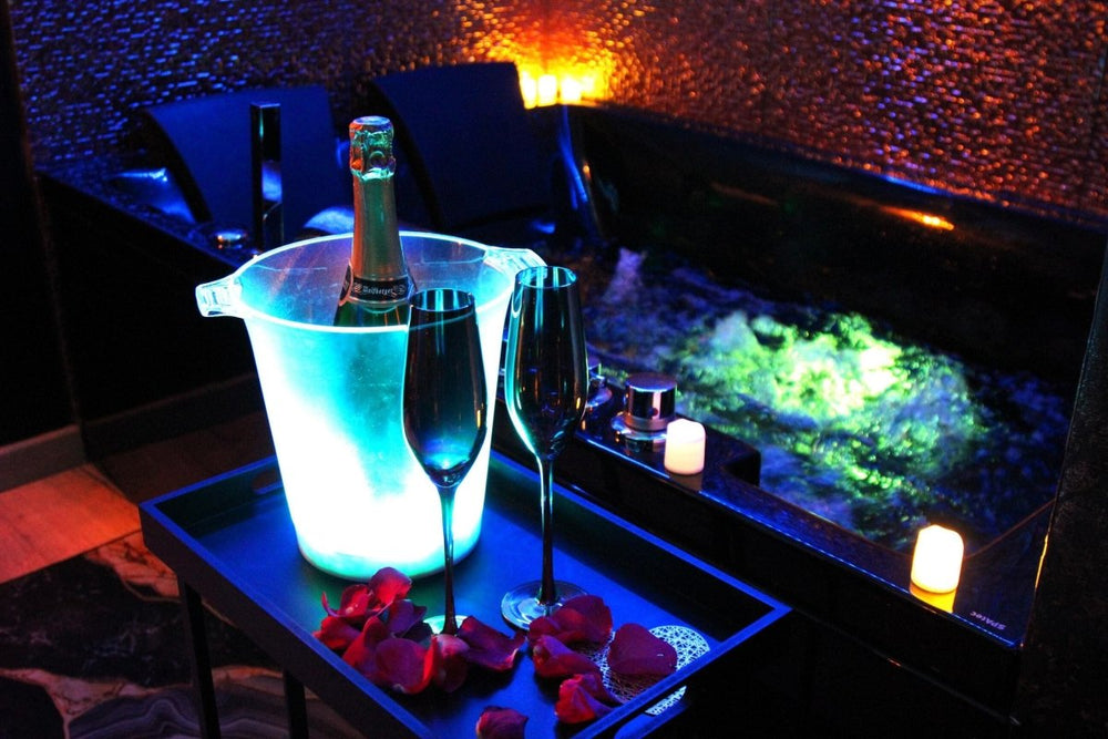 Enjoy Loveroom - Love’nSpa - weekend en amoureux, love rooms avec spa ou jacuzzi privatif6 de Enjoy Loveroom