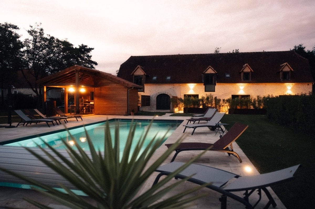 Joely - Love’nSpa - weekend en amoureux, love rooms avec spa ou jacuzzi privatifJoely