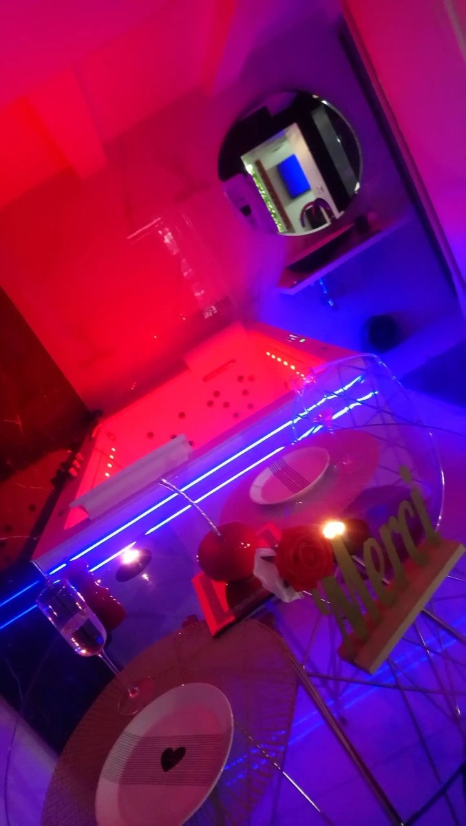 LE YADEN Jaccuzi Mucem/la Major - Love’nSpa - weekend en amoureux, love rooms avec spa ou jacuzzi privatif4 de LE YADEN Jaccuzi Mucem/la Major