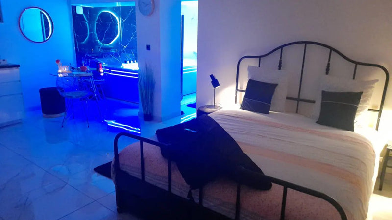 LE YADEN Jaccuzi Mucem/la Major - Love’nSpa - weekend en amoureux, love rooms avec spa ou jacuzzi privatif4 de LE YADEN Jaccuzi Mucem/la Major