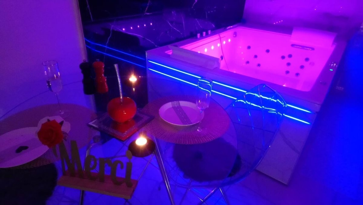 LE YADEN Jaccuzi Mucem/la Major - Love’nSpa - weekend en amoureux, love rooms avec spa ou jacuzzi privatifLE YADEN Jaccuzi Mucem/la Major