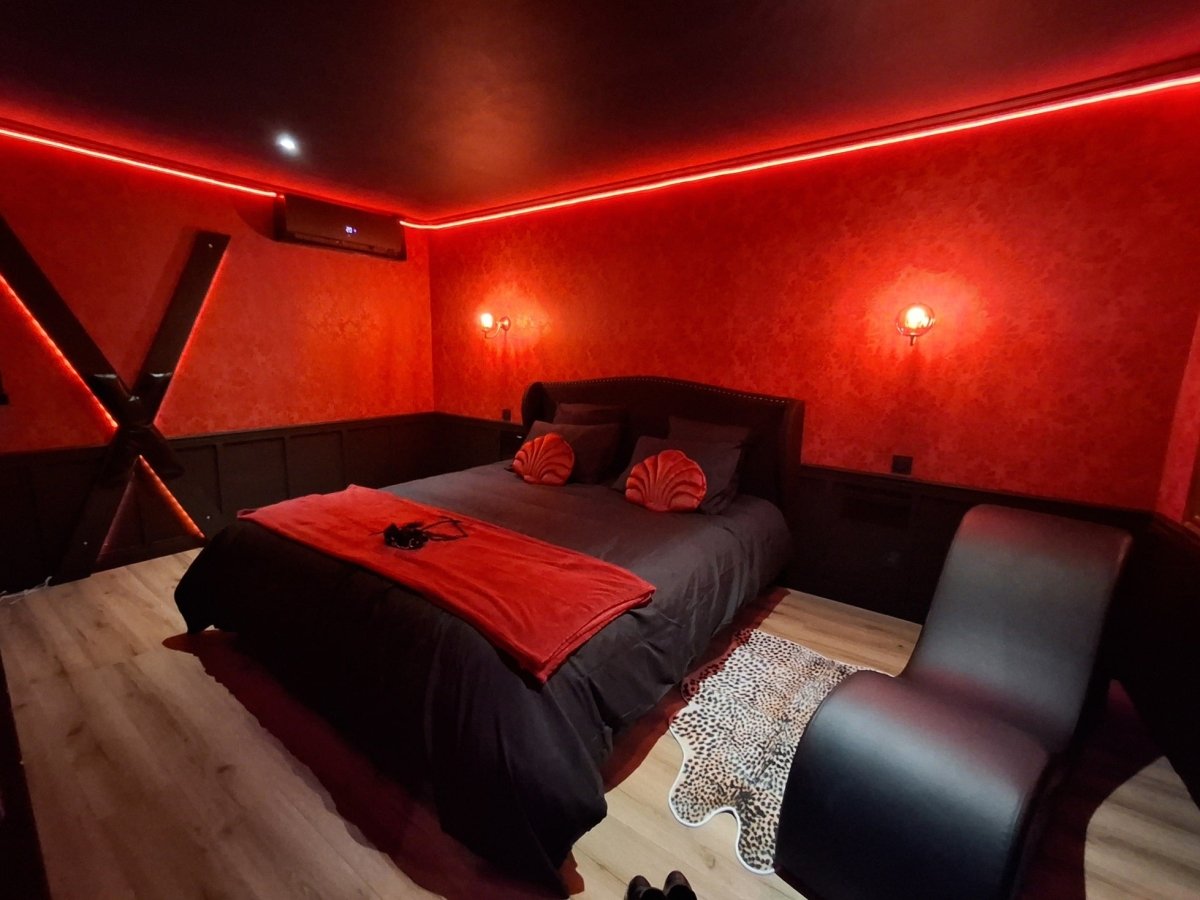 L'Instant X - La Villa 1900 - Love’nSpa - weekend en amoureux, love rooms avec spa ou jacuzzi privatifL'Instant X - La Villa 1900
