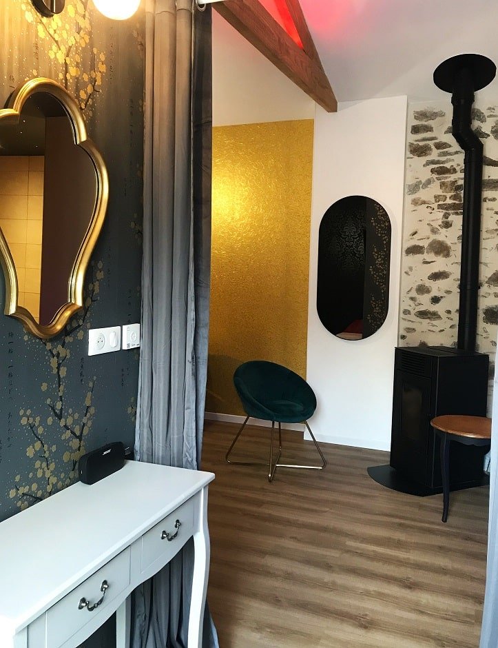 La Passionnante - Love’nSpa - weekend en amoureux, love rooms avec spa ou jacuzzi privatif4 de La Passionnante