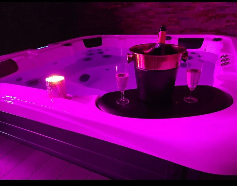 Les étonnants romantiques - Love’nSpa - weekend en amoureux, love rooms avec spa ou jacuzzi privatif1 de Les étonnants romantiques