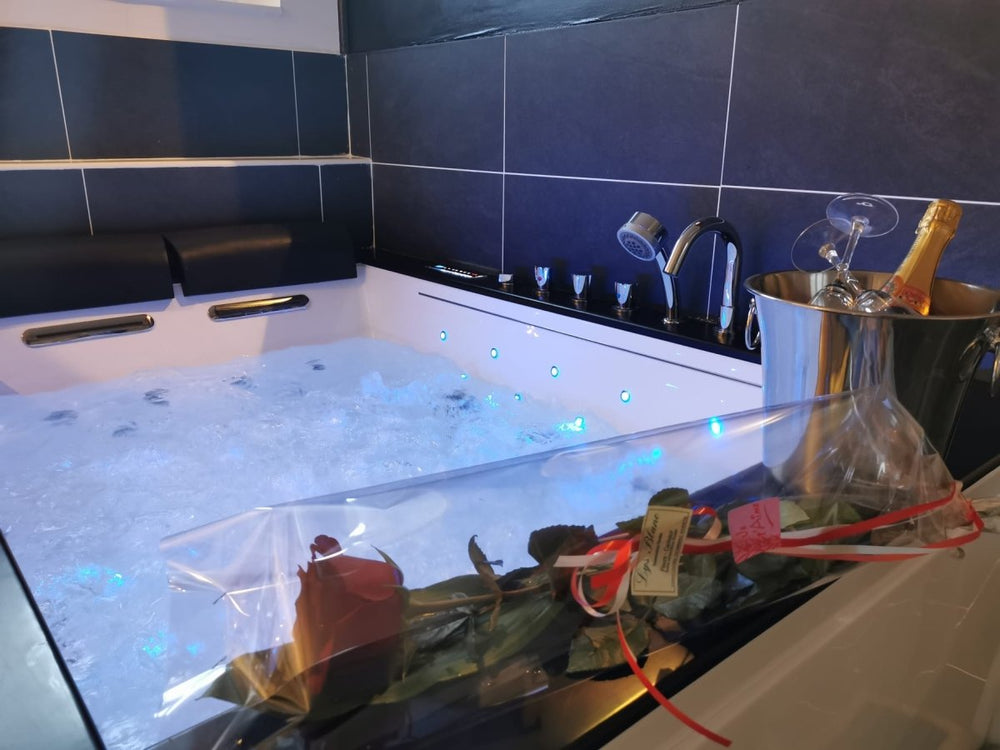 Les Sansonnets - L'Envol - Love’nSpa - weekend en amoureux, love rooms avec spa ou jacuzzi privatif1 de Les Sansonnets - L'Envol