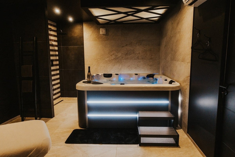 L'Inqualifiable - Love’nSpa - weekend en amoureux, love rooms avec spa ou jacuzzi privatif1 de L'Inqualifiable
