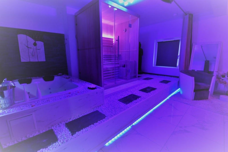 Love Room Fécamp - Appartement 1 - Love’nSpa - weekend en amoureux, love rooms avec spa ou jacuzzi privatif3 de Love Room Fécamp - Appartement 1