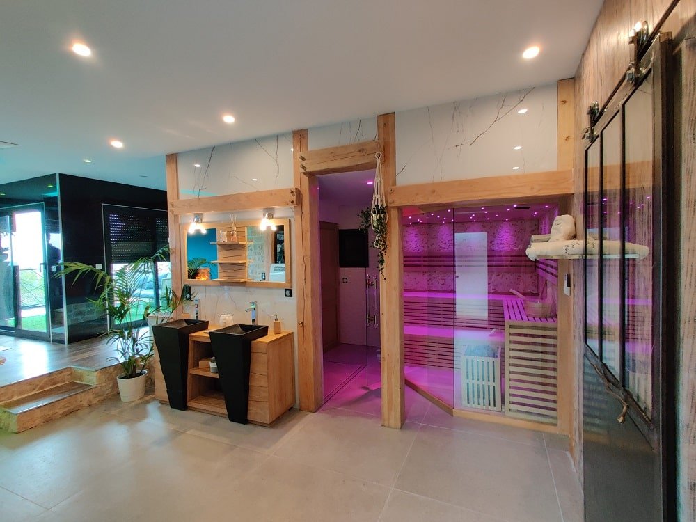 Nuit Spa Ciné - Love’nSpa - weekend en amoureux, love rooms avec spa ou jacuzzi privatif8 de Nuit Spa Ciné