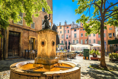 Chambre avec jacuzzi privatif à Aix-en-Provence : l’évasion romantique entre luxe, soleil et bulles