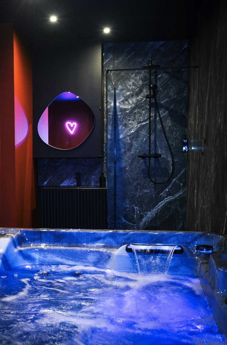 50 nuances de plaisir - Love’nSpa - weekend en amoureux, love rooms avec spa ou jacuzzi privatif5 de 50 nuances de plaisir
