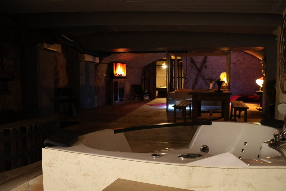 La cave du secret - Love’nSpa - weekend en amoureux, love rooms avec spa ou jacuzzi privatif7 de La cave du secret
