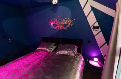 Location chambre avec Spa Jacuzzi privatif pour week end en amoureux Pays de la loire Love’nSpa - Le Saumur Tranquille - L'incognito