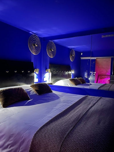 Private Room 28 - Love’nSpa - weekend en amoureux, love rooms avec spa ou jacuzzi privatif