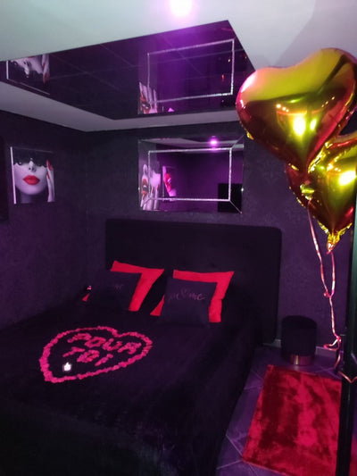 Avec Toi suites spa: La GLAMOUR - Love’nSpa - weekend en amoureux, love rooms avec spa ou jacuzzi privatif