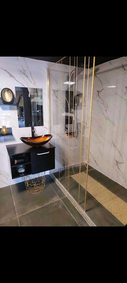 Avec Toi suites spa : LA SECRETE - Love’nSpa - weekend en amoureux, love rooms avec spa ou jacuzzi privatif17 de Avec Toi suites spa : LA SECRETE
