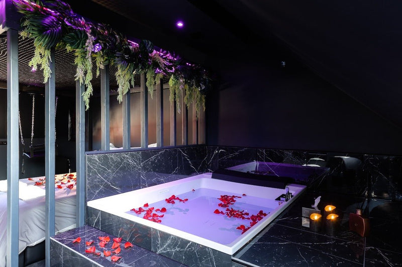 Bisoux Caen - Love’nSpa - week-end en amoureux, love rooms avec spa ou jacuzzi privatif - love room normandie