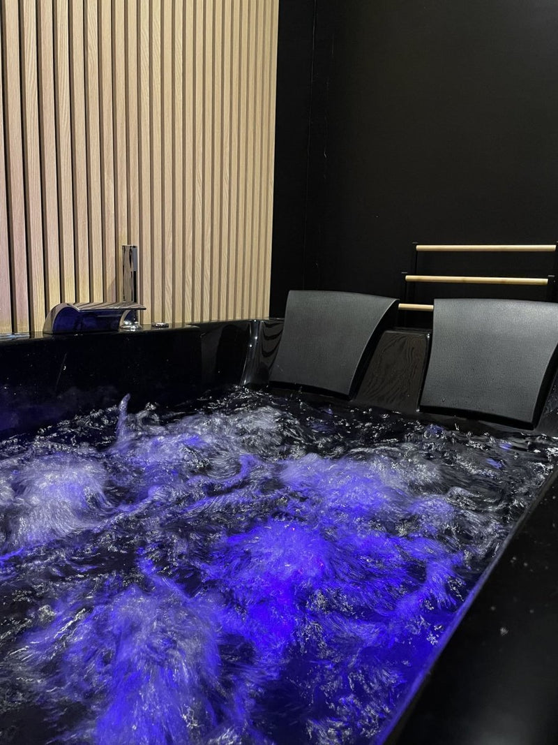 BlackSuite - Love’nSpa - weekend en amoureux, love rooms avec spa ou jacuzzi privatif