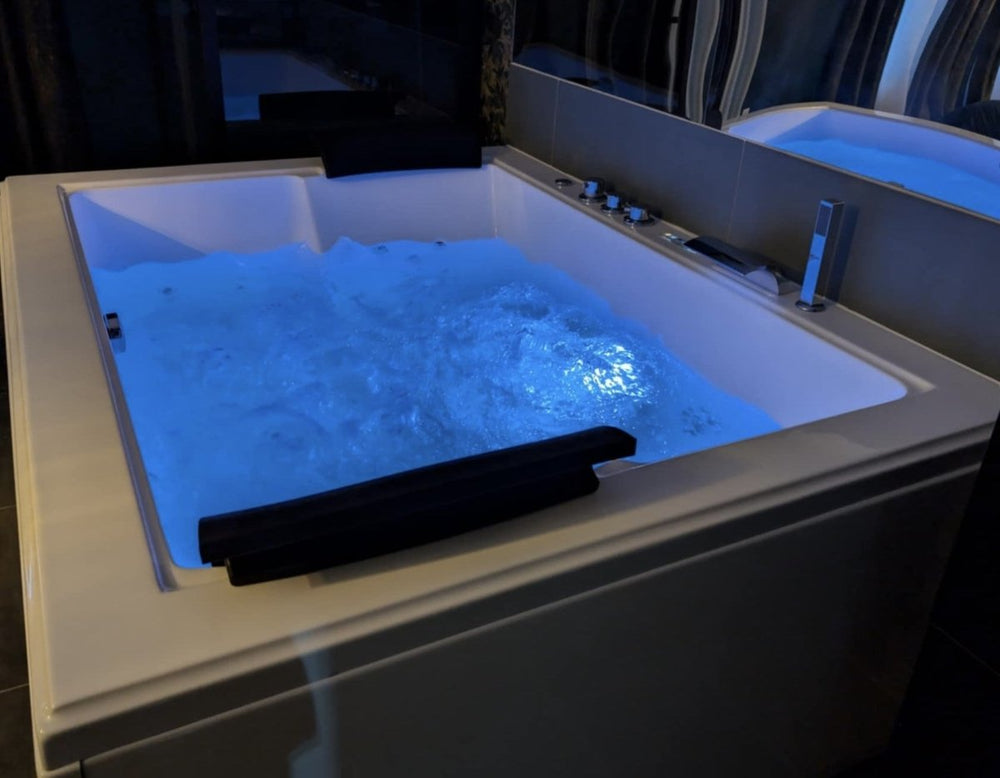 Bliss love room - Love’nSpa - weekend en amoureux, love rooms avec spa ou jacuzzi privatif1 de Bliss love room
