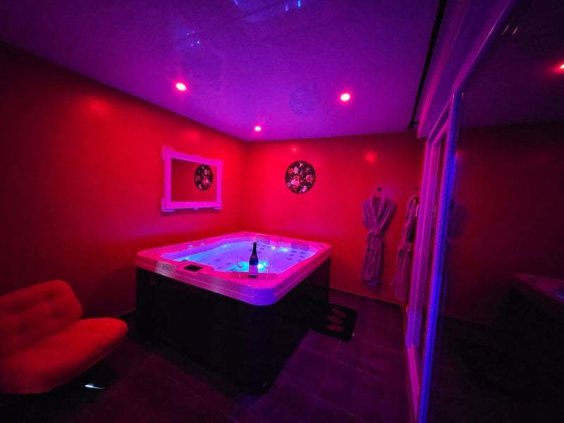 Bulles de plaisir - Love’nSpa - weekend en amoureux, love rooms avec spa ou jacuzzi privatif
