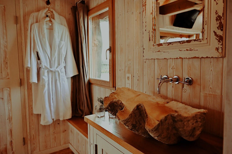 Cabane Château Spa Biron - Love’nSpa - weekend en amoureux, love rooms avec spa ou jacuzzi privatif4 de Cabane Château Spa Biron
