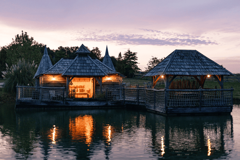 Cabane Château Spa Biron - Love’nSpa - weekend en amoureux, love rooms avec spa ou jacuzzi privatif2 de Cabane Château Spa Biron
