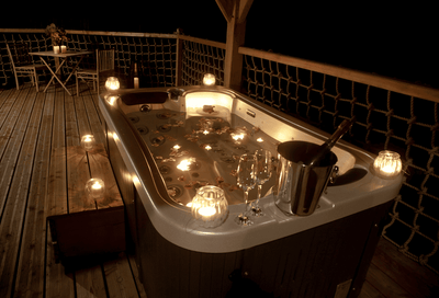 Cabane Château Spa Jumihac - Love’nSpa - weekend en amoureux, love rooms avec spa ou jacuzzi privatif
