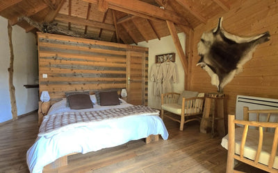 Cabane dans les arbres avec jacuzzi privatif - Aristoloche - Love’nSpa - weekend en amoureux, love rooms avec spa ou jacuzzi privatif