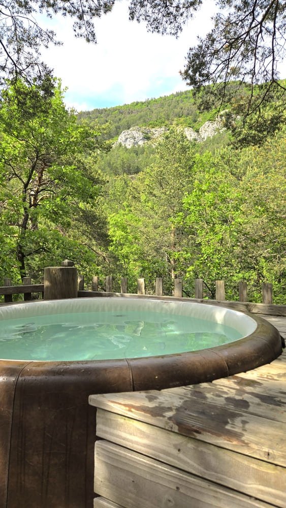 Cabane dans les arbres avec jacuzzi privatif - Bois d&