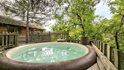 Cabane dans les arbres avec jacuzzi privatif - Bois d'Arambe - Love’nSpa - weekend en amoureux, love rooms avec spa ou jacuzzi privatif