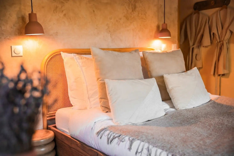 Cabane dans les arbres avec jacuzzi privatif - Bois d'Arambe - Love’nSpa - weekend en amoureux, love rooms avec spa ou jacuzzi privatif3 de Cabane dans les arbres avec jacuzzi privatif - Bois d'Arambe
