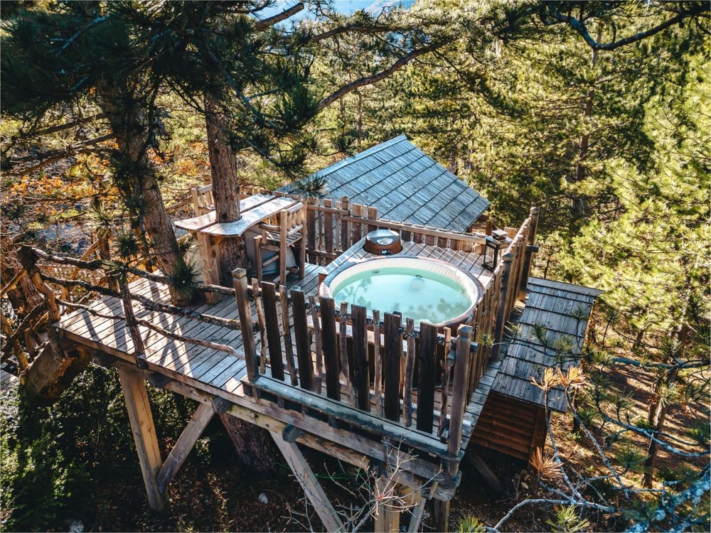 Cabane dans les arbres avec jacuzzi privatif - Épine Vinette - Love’nSpa - weekend en amoureux, love rooms avec spa ou jacuzzi privatif2 de Cabane dans les arbres avec jacuzzi privatif - Épine Vinette

