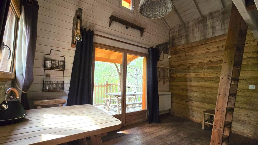 Cabane dans les arbres avec jacuzzi privatif - Épine Vinette - Love’nSpa - weekend en amoureux, love rooms avec spa ou jacuzzi privatif12 de Cabane dans les arbres avec jacuzzi privatif - Épine Vinette
