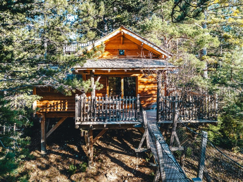 Cabane dans les arbres avec jacuzzi privatif - Épine Vinette - Love’nSpa - weekend en amoureux, love rooms avec spa ou jacuzzi privatif