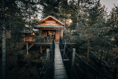 Cabane dans les arbres avec jacuzzi privatif - Épine Vinette - Love’nSpa - weekend en amoureux, love rooms avec spa ou jacuzzi privatif15 de Cabane dans les arbres avec jacuzzi privatif - Épine Vinette

