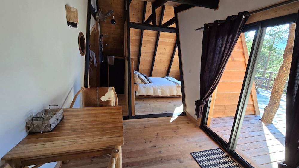 Cabane dans les arbres avec jacuzzi privatif - Petite Buëch - Love’nSpa - weekend en amoureux, love rooms avec spa ou jacuzzi privatif7 de Cabane dans les arbres avec jacuzzi privatif - Petite Buëch
