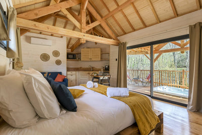 Cabanes Suspendues - Love’nSpa - weekend en amoureux, love rooms avec spa ou jacuzzi privatif