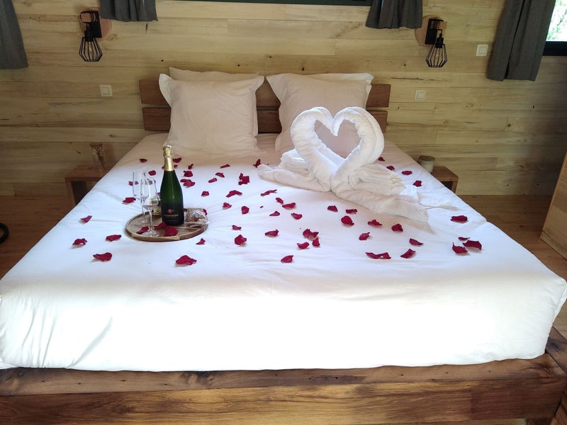 Cabanes Suspendues - Love’nSpa - weekend en amoureux, love rooms avec spa ou jacuzzi privatif