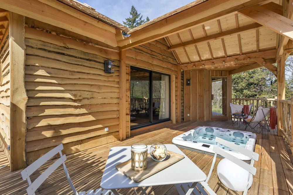 Cabanes Suspendues - Love’nSpa - weekend en amoureux, love rooms avec spa ou jacuzzi privatif1 de Cabanes Suspendues
