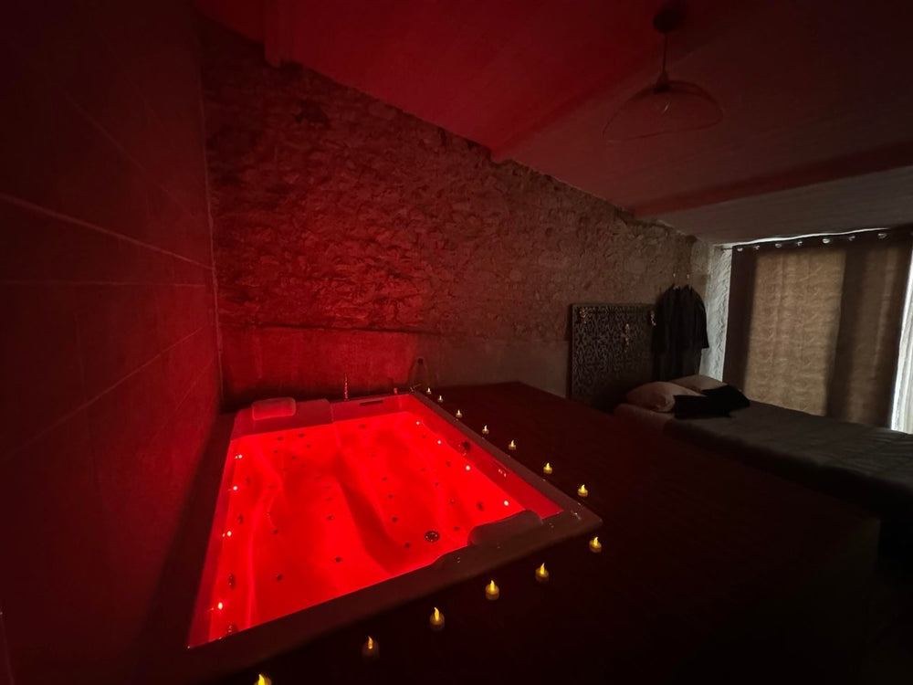 Caporizon - Lov'BnB - Love’nSpa - weekend en amoureux, love rooms avec spa ou jacuzzi privatif12 de Caporizon - Lov'BnB
