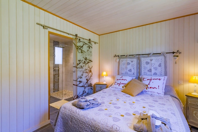 Chalet du rev'eaubois - Love’nSpa - weekend en amoureux, love rooms avec spa ou jacuzzi privatif4 de Chalet du rev'eaubois
