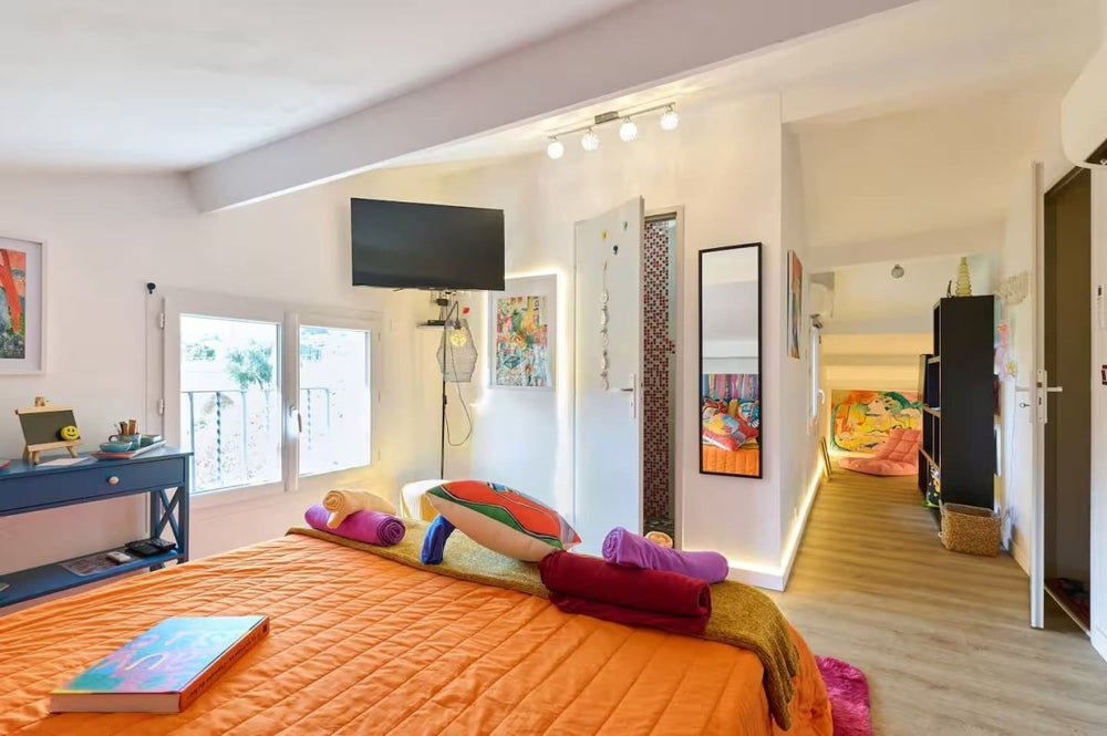 Chambre Fauve - Love’nSpa - weekend en amoureux, love rooms avec spa ou jacuzzi privatif4 de Chambre Fauve
