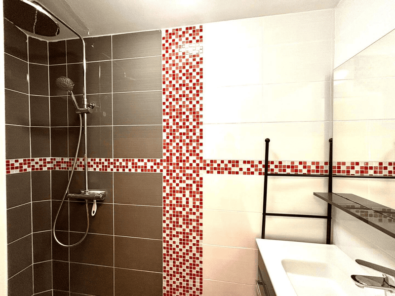 Chambre Fauve - Love’nSpa - weekend en amoureux, love rooms avec spa ou jacuzzi privatif4 de Chambre Fauve
