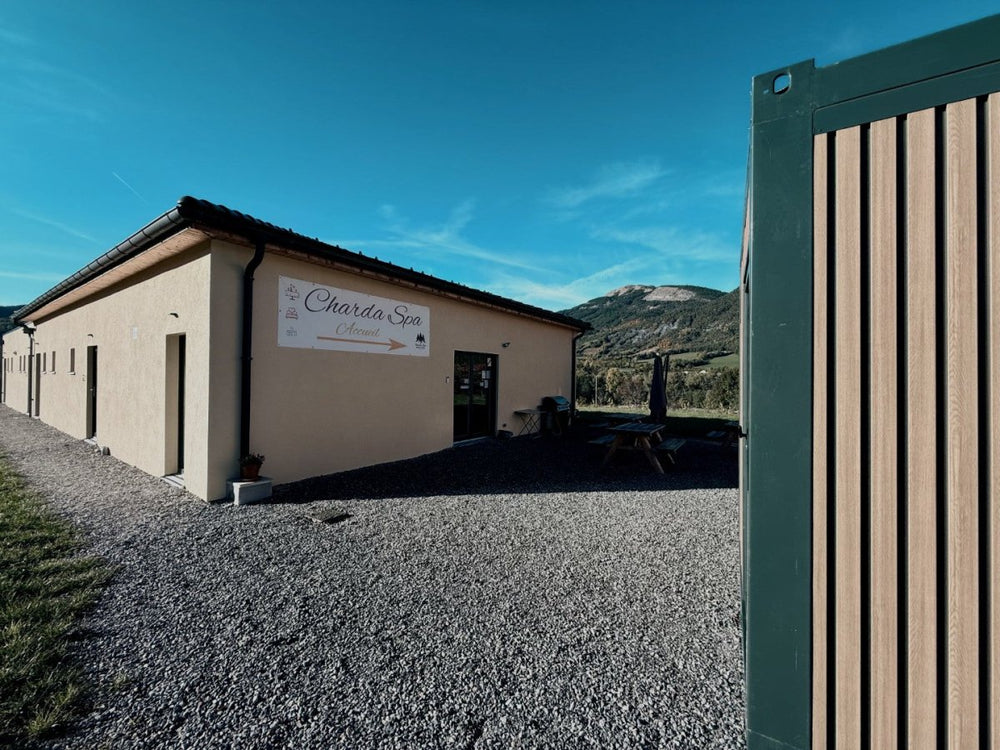 Charda Spa - Loveroom Spa avec jacuzzi privatif - Love’nSpa - weekend en amoureux, love rooms avec spa ou jacuzzi privatif6 de Charda Spa - Loveroom Spa avec jacuzzi privatif
