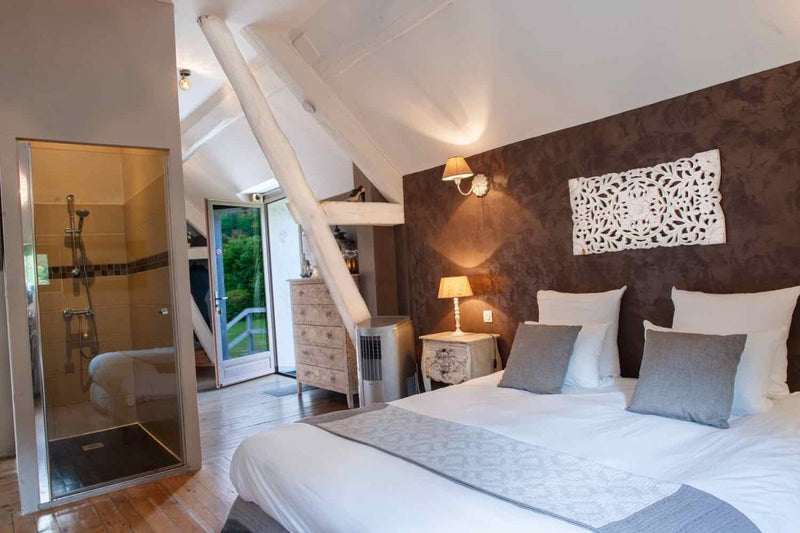 Charme au fil de l'eau - L'élégant - Love’nSpa - weekend en amoureux, love rooms avec spa ou jacuzzi privatif4 de Charme au fil de l'eau - L'élégant
