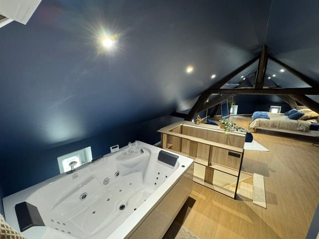 "Cote - et - vins" - La nuit d'Orion - Love’nSpa - weekend en amoureux, love rooms avec spa ou jacuzzi privatif2 de Cote-et-vins - La nuit d'Orion
