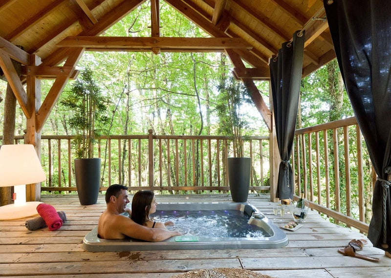 CYPRES SI HAUT - Love’nSpa - weekend en amoureux, love rooms avec spa ou jacuzzi privatif1 de CYPRES SI HAUT
