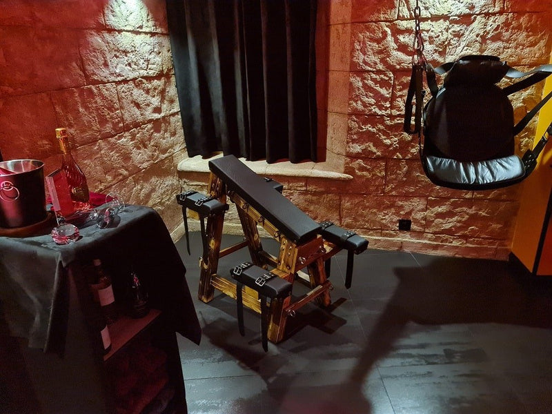 Des Chaînes Les Passions - Love’nSpa - weekend en amoureux, love rooms avec spa ou jacuzzi privatif2 de Des Chaînes Les Passions
