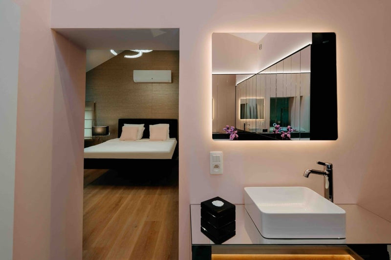 Designer Hotel - Chanel - Love’nSpa - weekend en amoureux, love rooms avec spa ou jacuzzi privatif2 de Designer Hotel - Chanel
